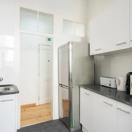 Stylish, Bright & Historic -bica I