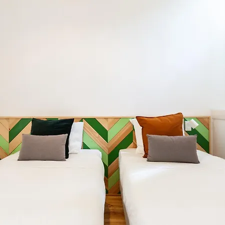 Stylish, Bright & Historic -bica I Апартаменты